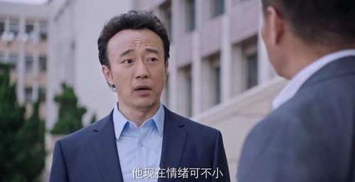 《突围》中的吕德光，人设崩塌，处处透着违和感，和前作反差太，