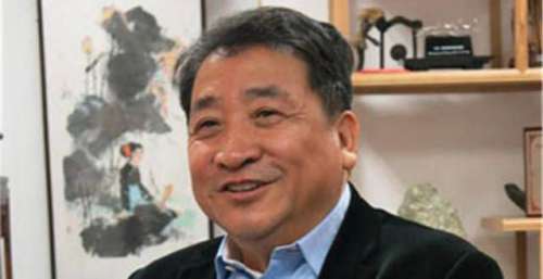 在相声传承上，侯耀华深明大义，对姜昆唱了一次反调