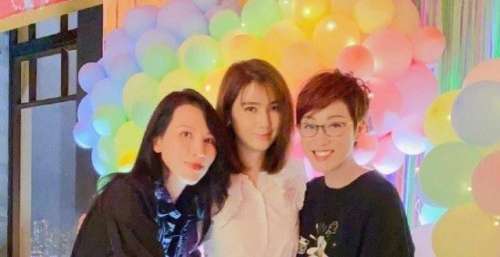 蔡少芬洪欣为陈法蓉庆生，寿星获两闺蜜亲吻好欢乐，张晋一旁大笑