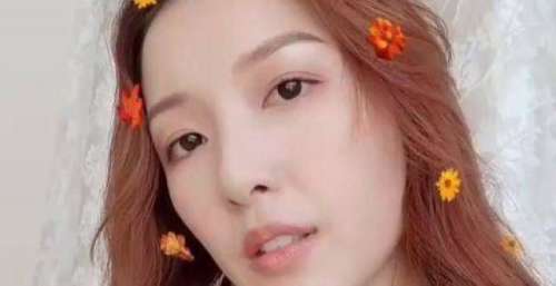 郭嘉文晒出和男友人聚餐照，或将与李泽楷分手了，恢复自由生活