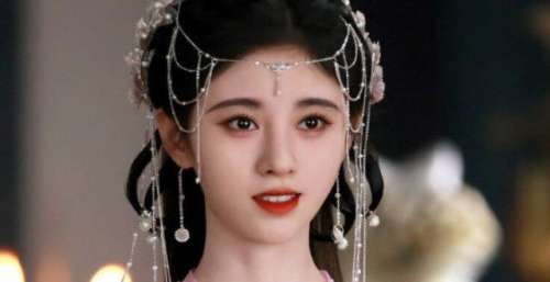 冲着鞠婧祎去看《嘉南传》，不料却被38岁“恶婆婆”吸引，她好敢