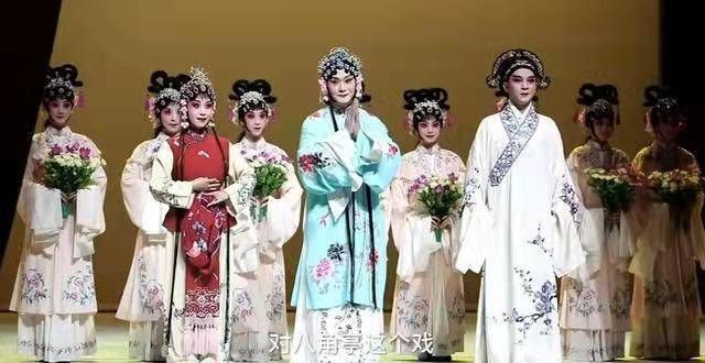 《八角亭谜雾》是“悬疑剧”还是“家庭剧”？