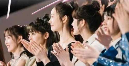 《创造营》首播就输了，镜头引观众吐槽，赛制更是“鸡肋”