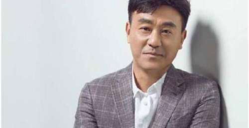 “大宋提刑官”何冰：“无趣”是对他最大的褒奖