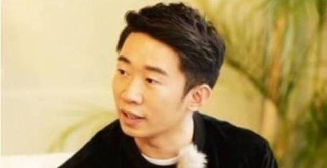 35岁杨迪现身主持人证考场，曾拜谢娜为师，在湖南台多年终于考证