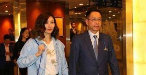 被豪门“抛弃”？许家420亿一分不留许晋亨，李嘉欣该何去何从？