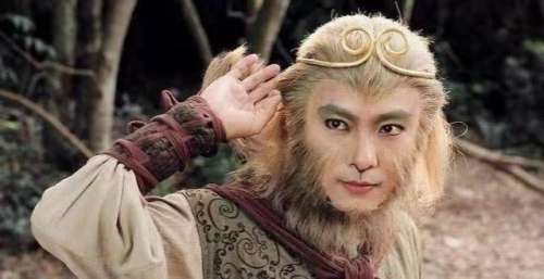 巅峰时期独占荧屏，如今参加节目要给导演送礼，网友感叹：有些心酸