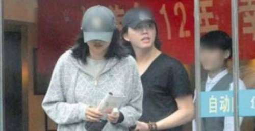 李云迪女徒弟自曝遭遇，拒绝后被封杀，霸气回怼：谁稀罕呢