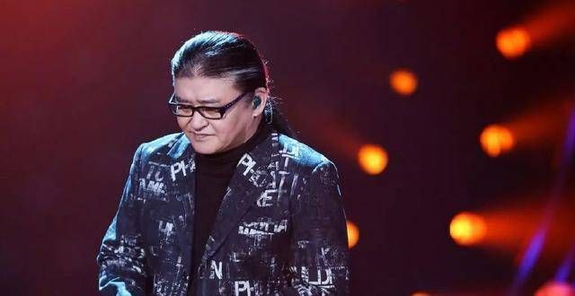 他是国宝级歌手，被誉为“中国流行音乐教父”，曾带出多季好声音冠军