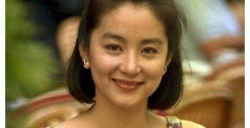 同是奶奶辈演员：潘虹和林青霞优雅地老去，而她靠满脸强撑