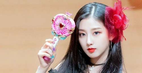 郑叡仁‖lovelyz忙内‖98年生‖漂亮河鹿‖快点被看见！