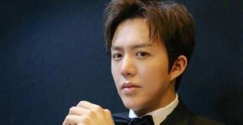 李云迪最新动态：被耶鲁大学弃用，国际钢琴师称号被摘除