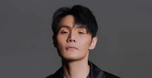 受疫情影响，李宇春演唱会将取消，李荣浩等歌手的演唱会也宣布延期