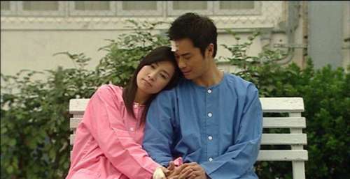 TVB高颜值小花何依婷，在《星空下的仁医》表现出彩，不输钟嘉欣