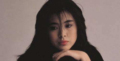 王祖贤：时代中的美人，16年不工作仍有钱，运气加持还是天赋异禀