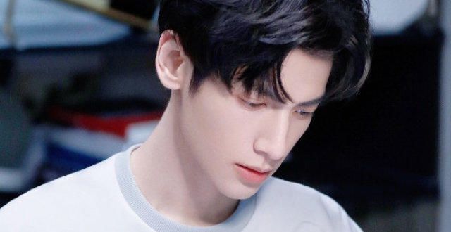 《追光者》罗云熙、吴倩“何以夫妇”三搭，七年后何以琛终成律师