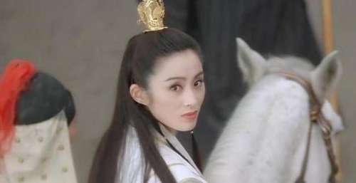 时隔28年王晶续拍《倚天》，海报公布后网友唱衰，要自砸招牌？
