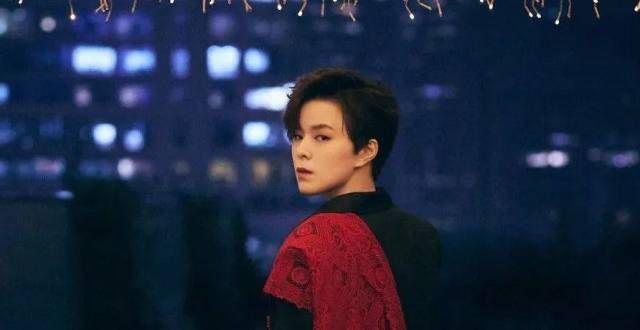 奔驰头号领地TME live之夜，Sunnee杨芸晴燃爆舞台
