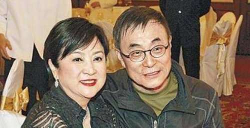 离婚20年，前妻出现在眼前都没认出，二人赌气离婚或遗憾终生