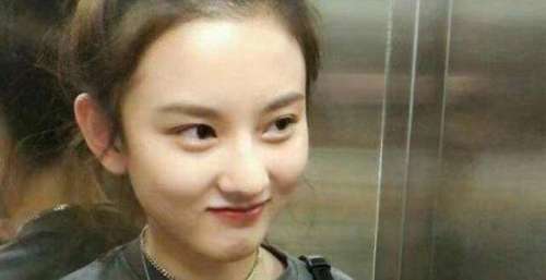 宋祖儿生图比精修惊艳，侧脸像是画出来的，不愧是95后颜值天花板
