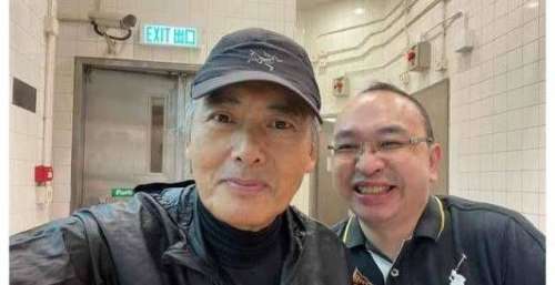 66岁的周润发放飞了形象，成为亲民的大叔，你爱现在的发哥吗