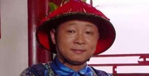 想不到！康熙微服私访记中的三德子成养鸡大户，带领家乡脱贫致富