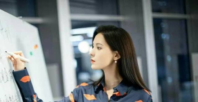 张予曦刘学义《暗涌时》惊喜定档，许倾悠莫灵泽携手撒糖