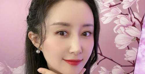 明星、演员沉迷直播带货是为哪般？