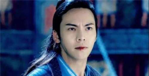 陈伟霆形象翻车升级，路透刘海似蜈蚣腿，喜提“古装丑男主”称号