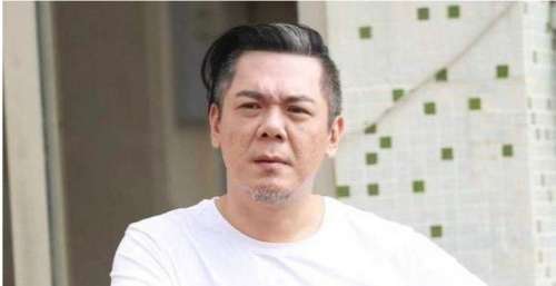 著名港星在内地发展多年，自曝收入翻10倍，仅今年就拍了10部电影