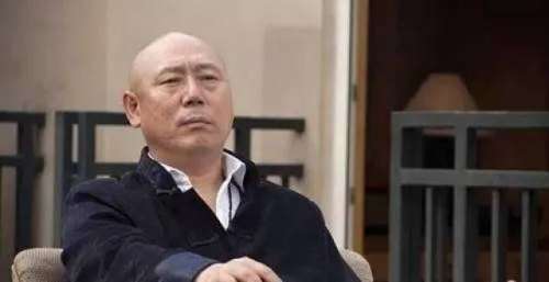 有个别节目组就喜欢找骂，不然为什么会请李诚儒来？