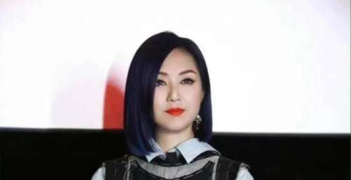 《梅艳芳》首映礼，杨千嬅现场清唱经典歌曲