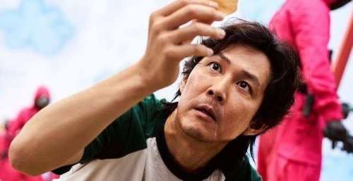 “鱿鱼游戏”导演黄东赫证实将拍摄第二季，为更多游戏做好准备