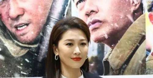 《长津湖》香港首映！周励淇现身支持：可以恶补自己的历史