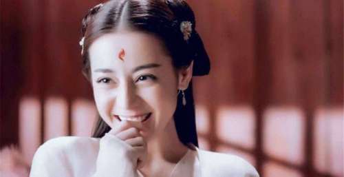 《三生三世》凤九一心纠缠东华帝君，若她是女配早就被骂惨了