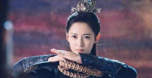 4部新剧待播！合作李易峰、王一博、胡一天，这位90后小花也该火了