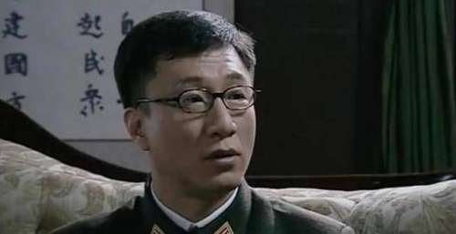 时隔12年，《潜伏》作者再出新剧，开播低调但是风格并不低调