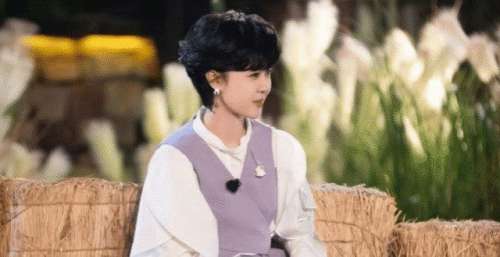 郁可唯翻唱《水中花》，进错拍还是故意设计？真的那么重要吗？