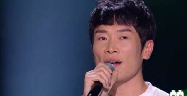 李宇春后悔没为他转身，李荣浩炫耀曾为他的歌编曲，可惜没红！