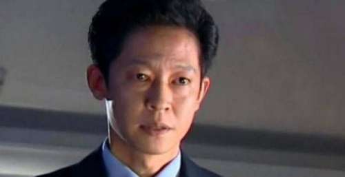 王志文曾把口香糖吐到名片上，结果却被曝光？