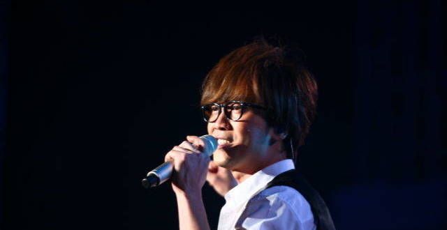 谁说他被时代抛弃？周传雄演唱会粉丝大合唱，当初凭什么被淘汰？