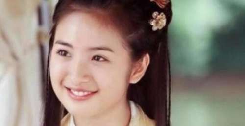 林依晨多年不孕，想尽办法怀孕，生女儿后向亲友派送满月礼盒