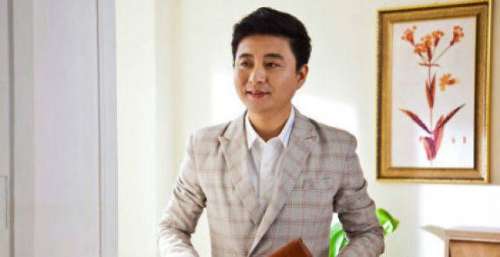 相声大师四次背叛师门，转入央视做主持，始终没红起来，他是谁？
