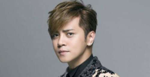 曝罗志祥推单曲重返歌坛，获“老东家”力挺，“踩”新人登小巨蛋