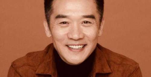凭《突围》再出圈，视帝黄志忠曾是“渣男”，负了琼女郎何音？
