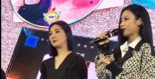 尴尬了！好声音冠军伍珂玥晒梅艳芳CD，杨千嬅表情复杂