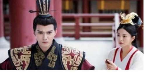 同样是演男一号，窦骁讨喜，戏份多，看到罗云熙：一眼沉沦！