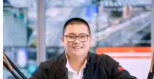 主持人节目中吵架，男主持直接摔门而出