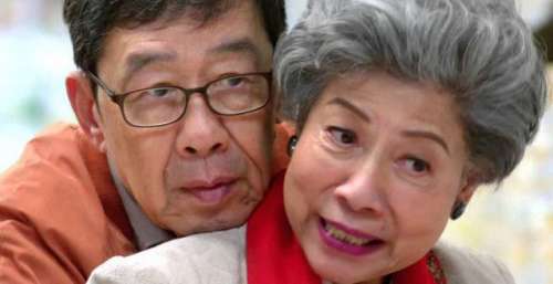 89岁老戏骨胡枫凌晨拍TVB新剧，一脸疲惫神情呆滞，网友直呼心疼