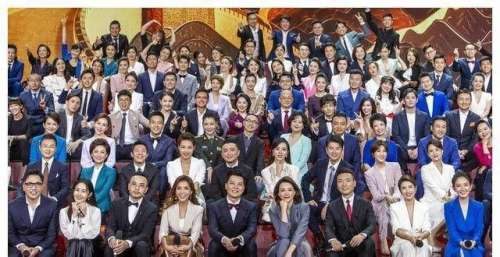 地方台主持人和央视差距有多大？口碑只是一方面，门槛高低更明显